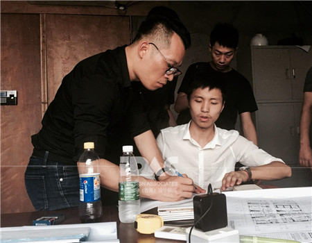 半年的時間，世界上發(fā)生了什么？